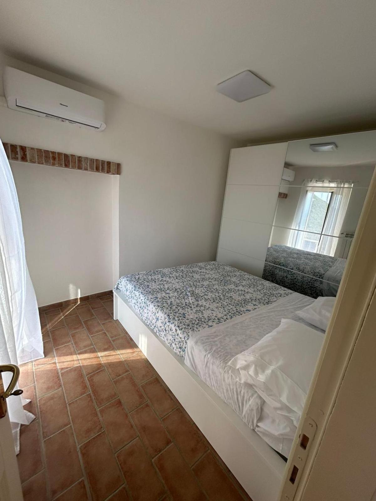 Apartament La Casa Della Rocca Roccantica Zewnętrze zdjęcie